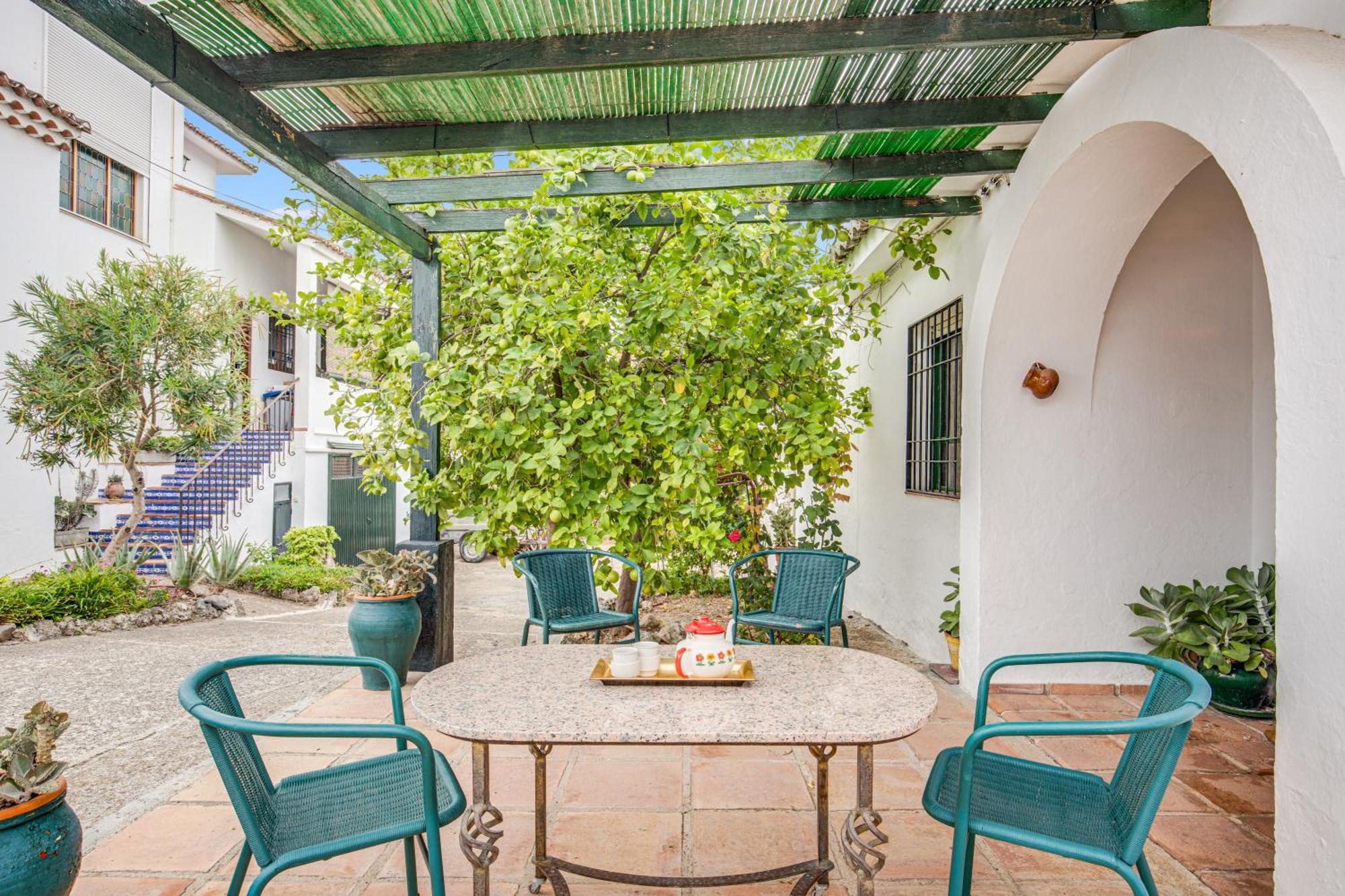 -Iponubahomes- Centrica Casa Con Jardin Y Chimenea Baena Exterior photo